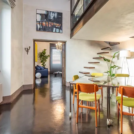 Iconic With Unique Colosseum View Apartment Rome