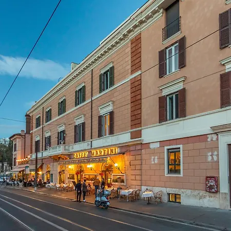 Iconic With Unique Colosseum View Apartment