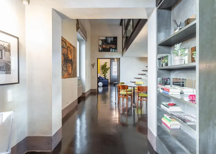 Iconic With Unique Colosseum View