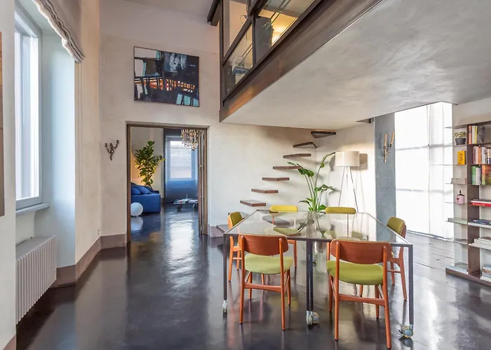 Iconic With Unique Colosseum View